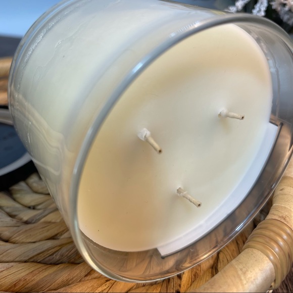 Bath and Body Works Hot Fudge Sundae 3 Wick Candle - Picture 6 of 7